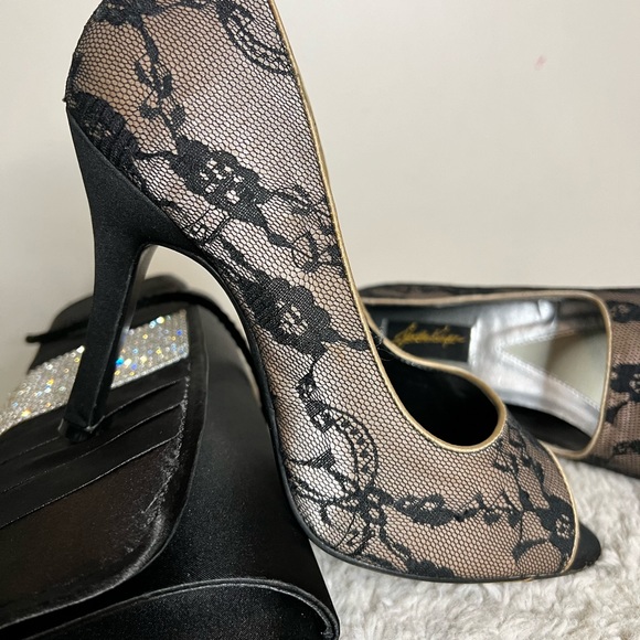 Johnathan Kayne Shoes - NIB Jonathan Kayne high heels size 8 black over nude color peep toe NWT.